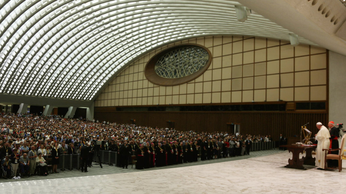 WEB3-AULA PAOLO VI-VATICAN-POPE-FRANCIS-INDOOR-Riccardo Rossi-CC