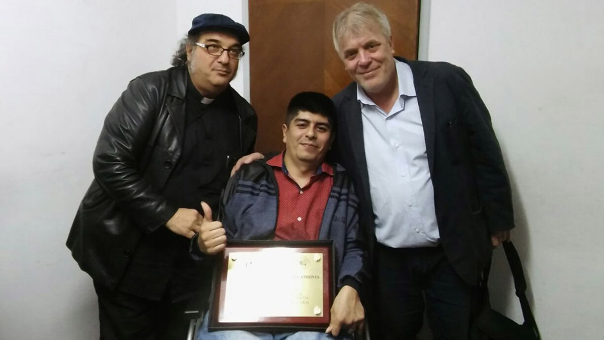 MAXIMILIANO