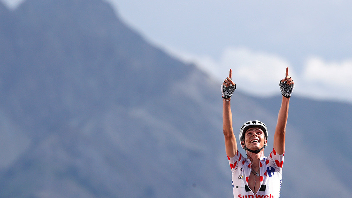 WEB3-PHOTO-OF-THE-DAY-WARREN-BARGUIL-TOUR-DE-FRANCE-AP_17201585380907-AP-Photo-Christophe-Ena