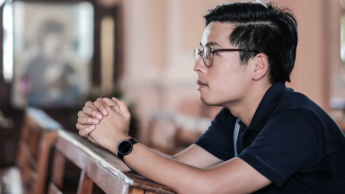 WEB3 PRAYERS AFTER COMMUNION CHURCH PRAYER Chayathorn Lertpanyaroj viashutterstock_443988457