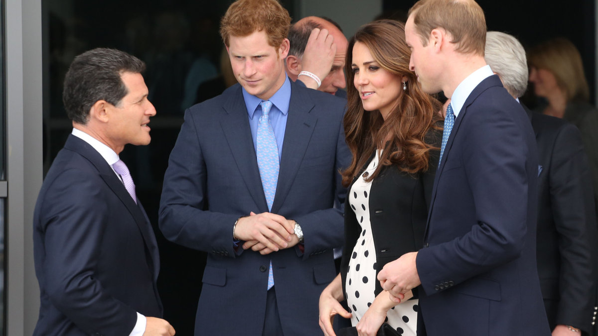 KATE MIDDLETON ENCEINTE