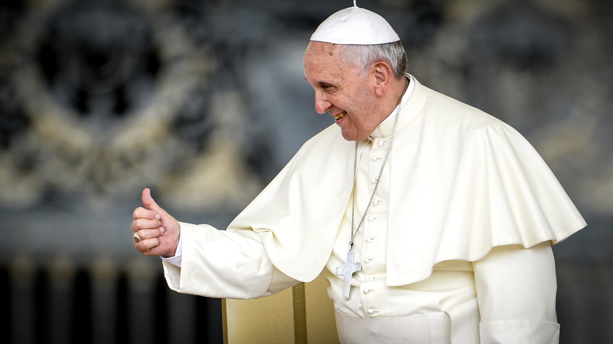POPE,THUMBS UP