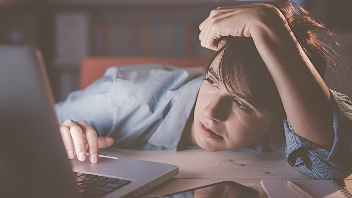 EXHAUSTED,WOMAN,WORKING