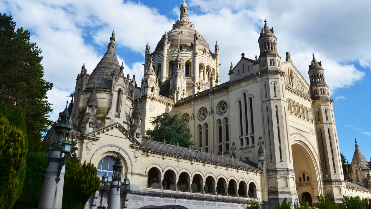 LISIEUX BASILICA