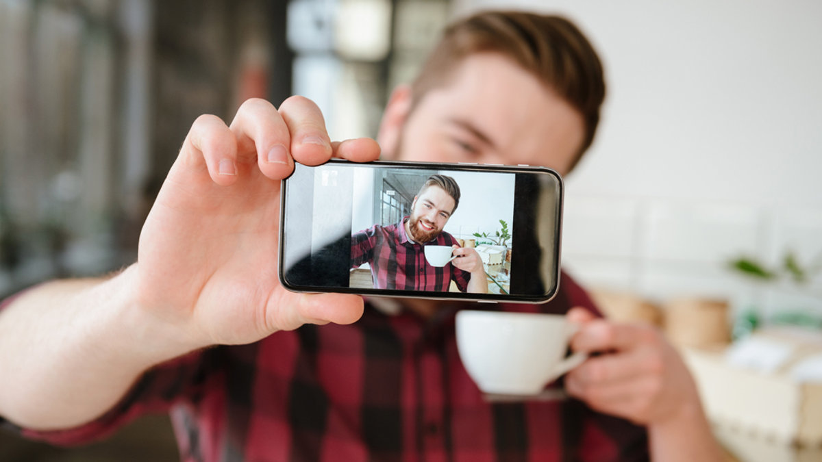 MAN,SELFIE