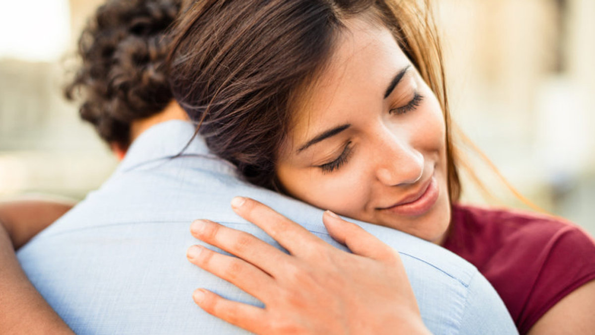 HUSBAND,WIFE,HUG