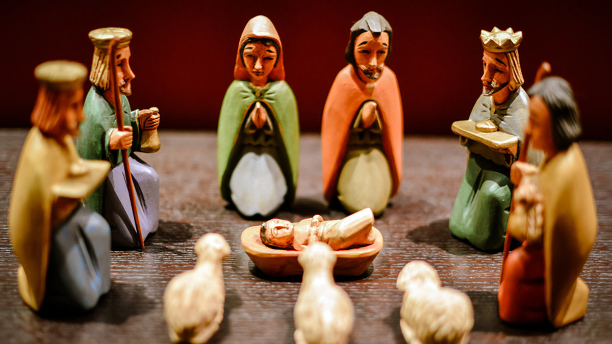 hero-manger-christmas-child-daniel-go-cc