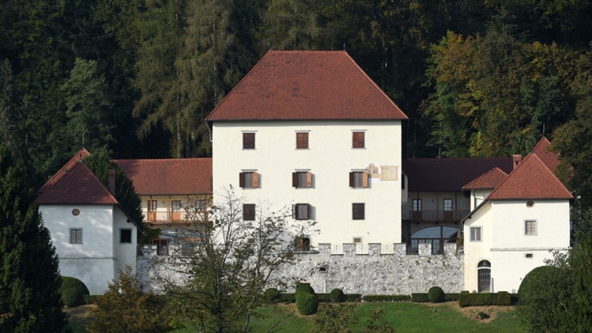 CASTLE STRMOL
