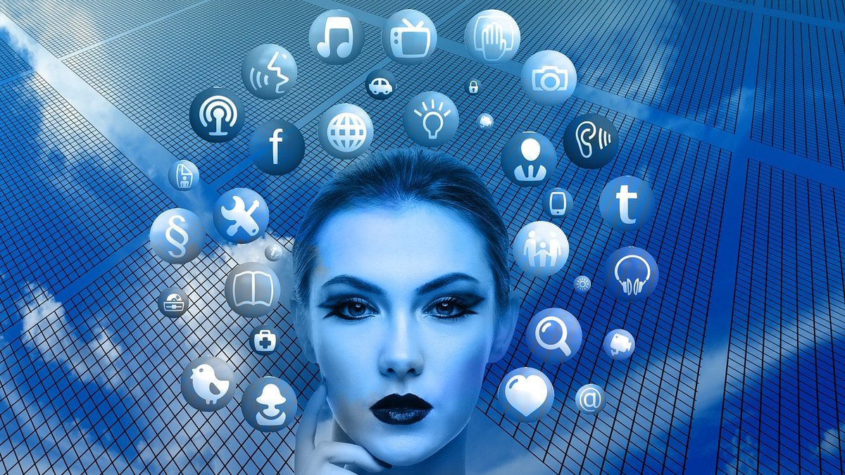 SOCIAL MEDIA