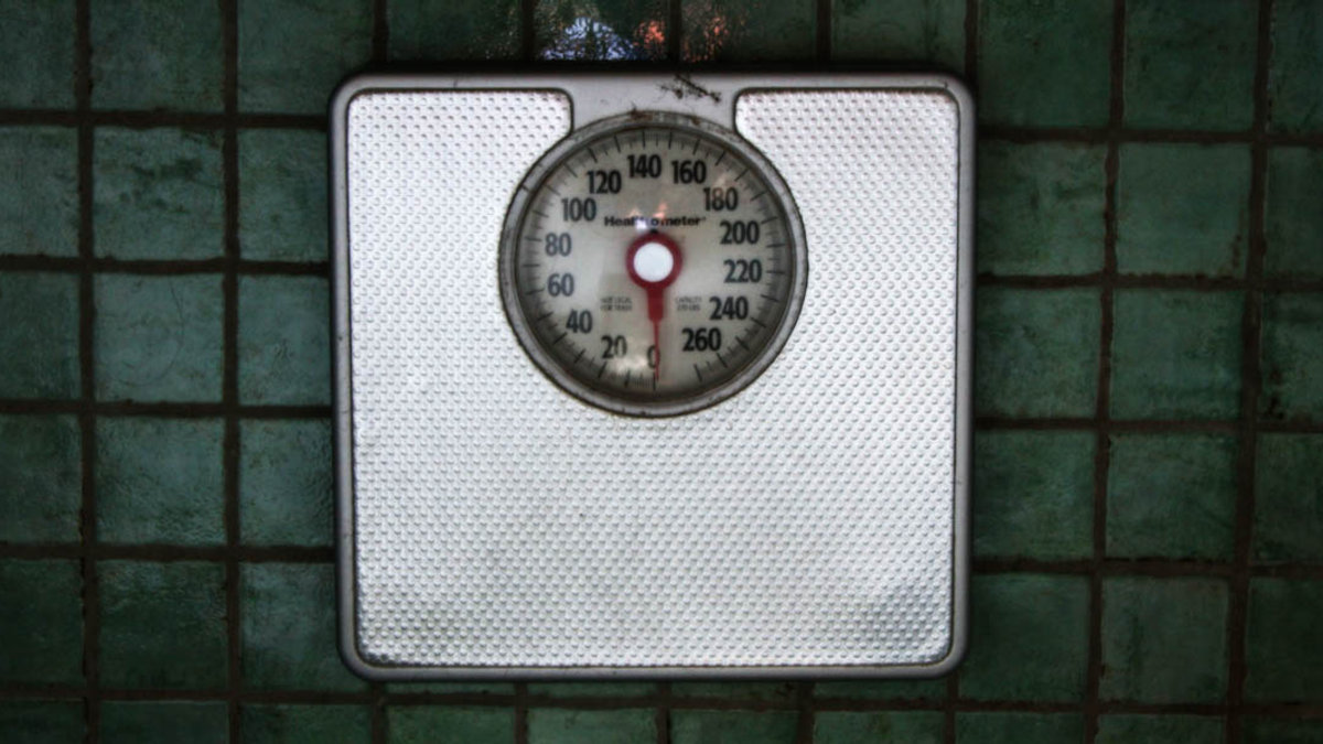 BATHROOM SCALE
