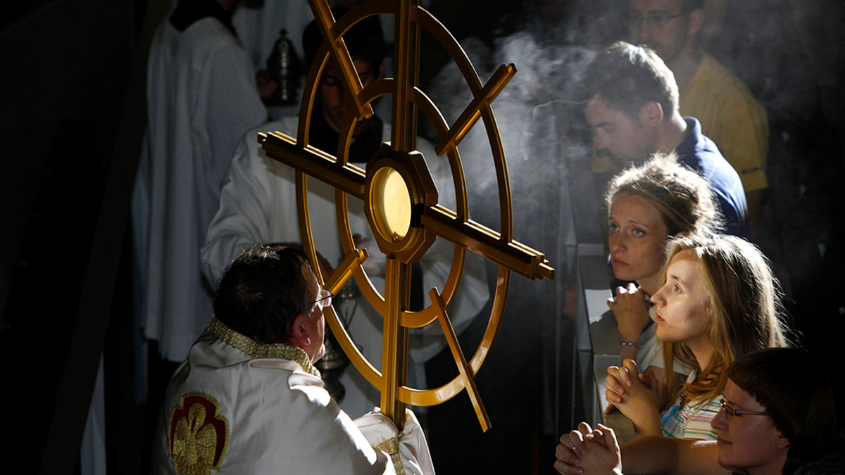HOLY SACREMENT