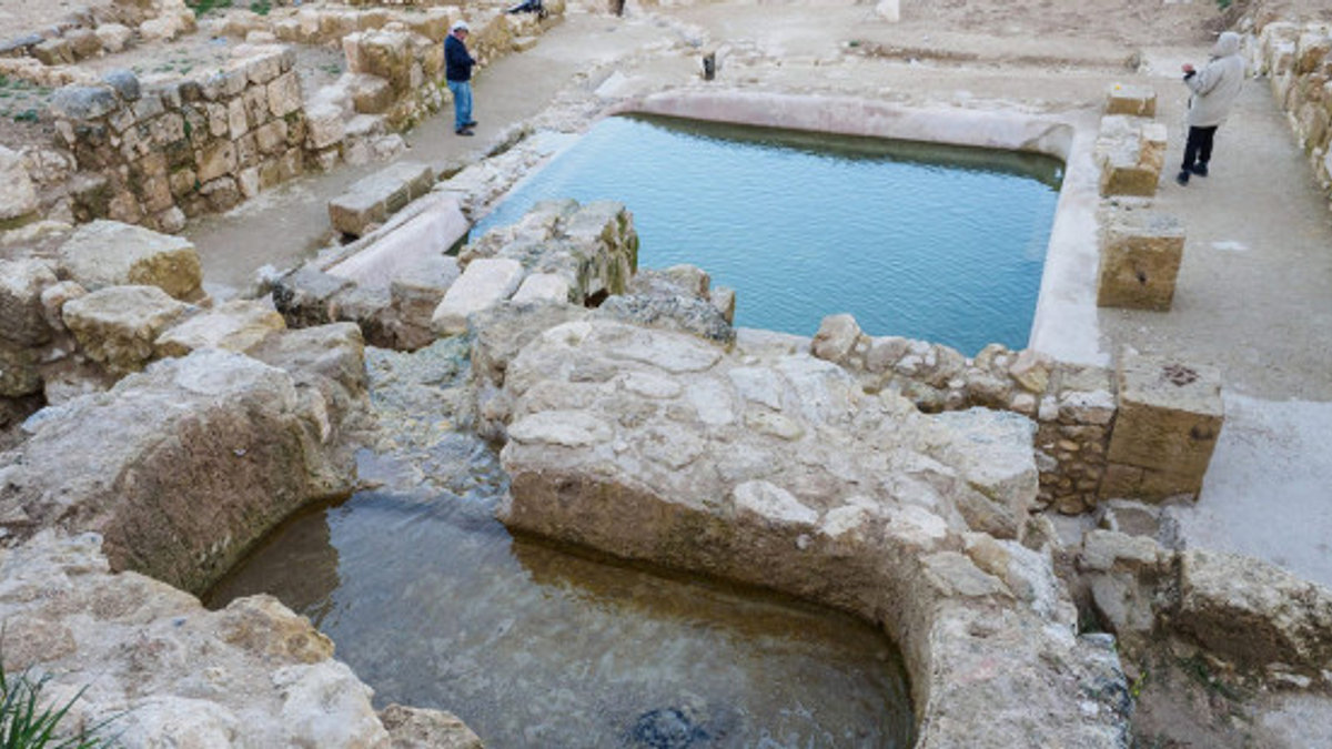 web3-israel-pool-discovered-ein-hanyam-site