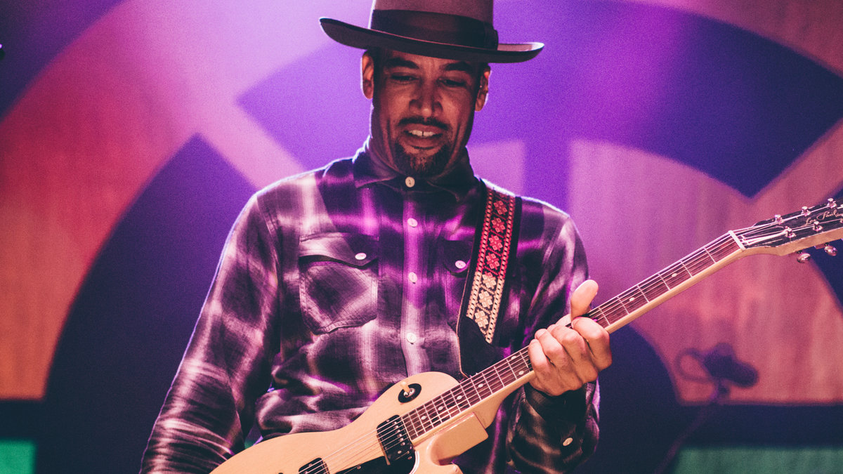 BEN HARPER