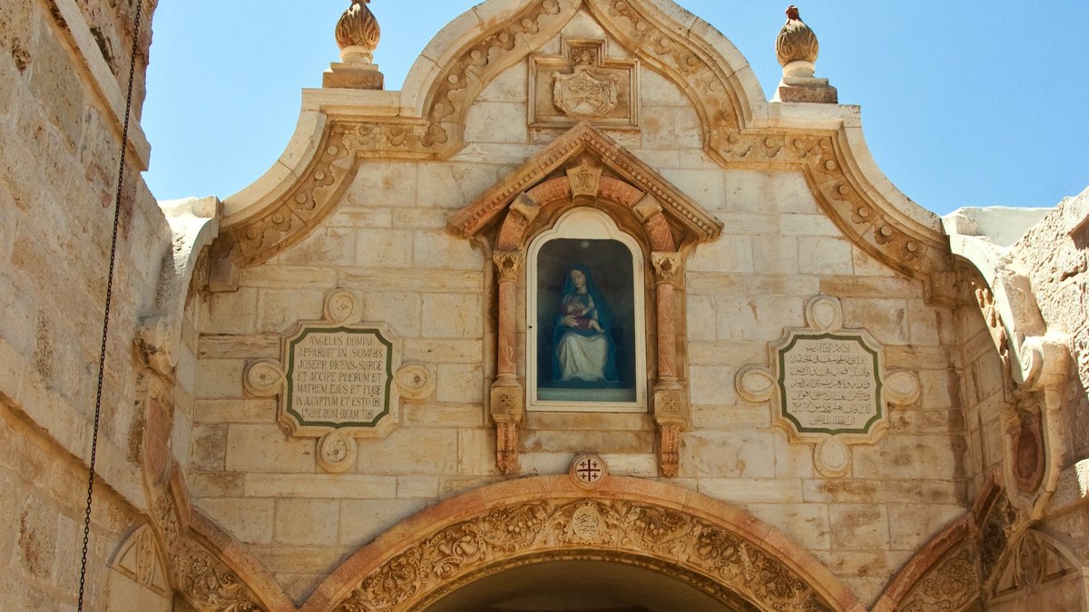 web-chapel-milk-grotto-bethlehem-antoine-taveneaux-i-cc-by-sa-3-0