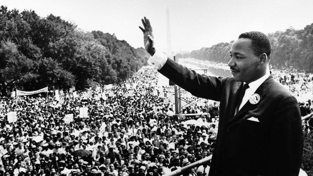 MARTIN LUTHER KING