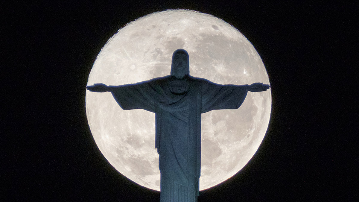 MOON,CHRIST THE REDEEMER