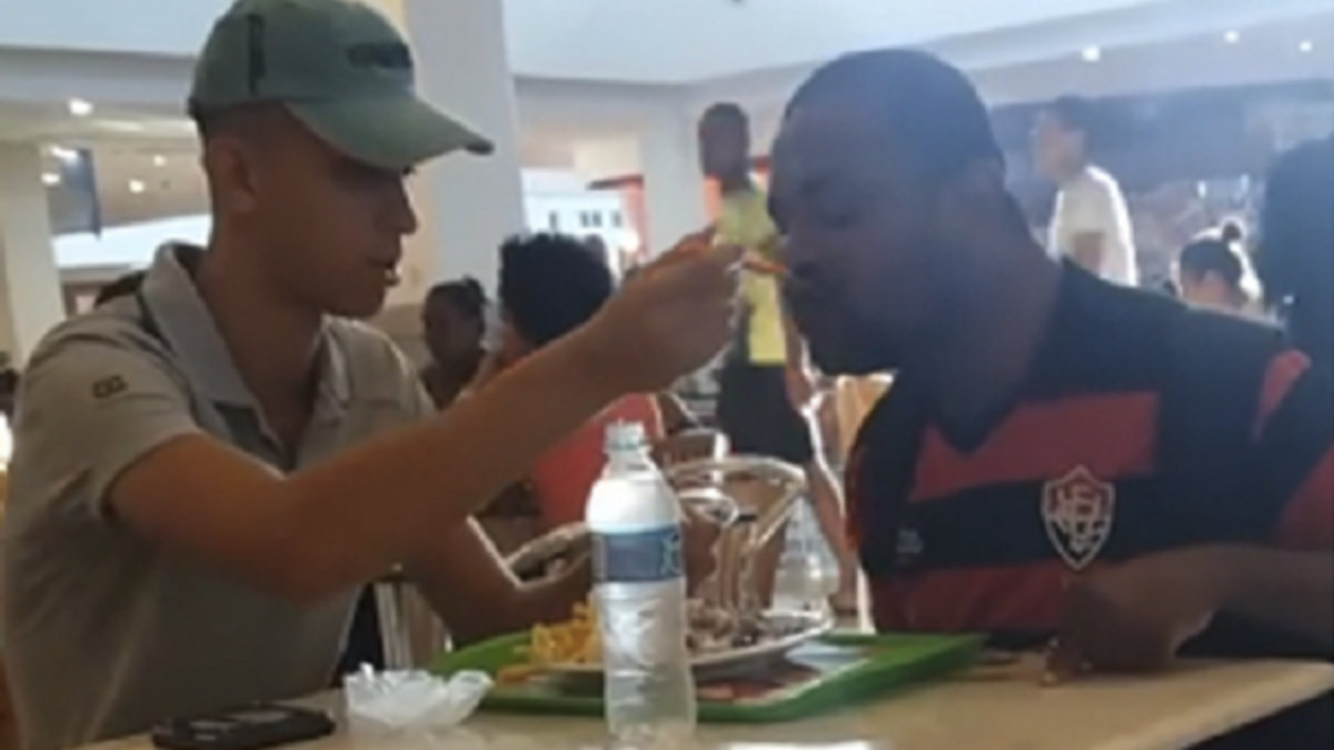 MAN,FEED