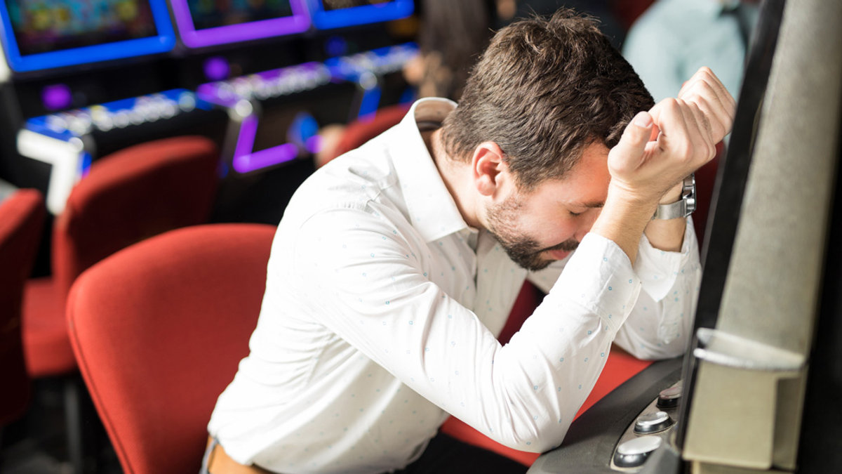 MAN,LOSING,SLOTS