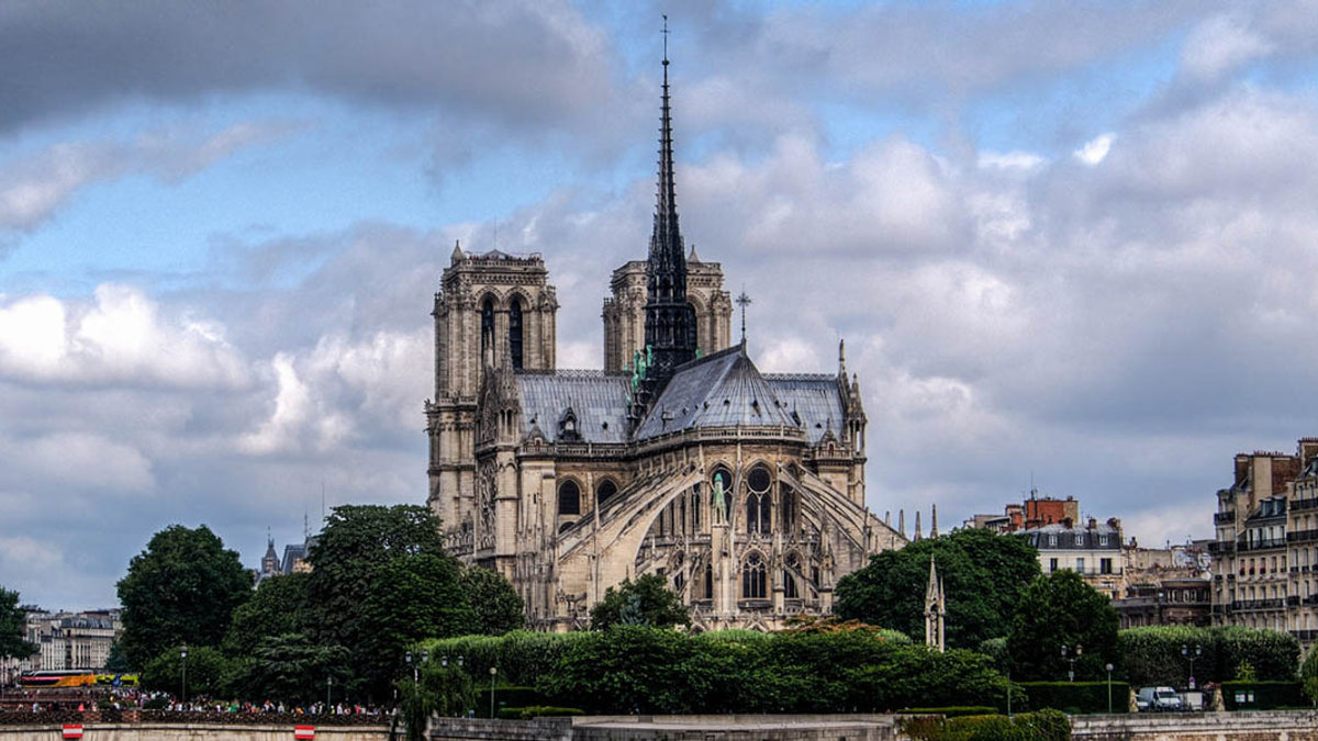 NOTRE DAME