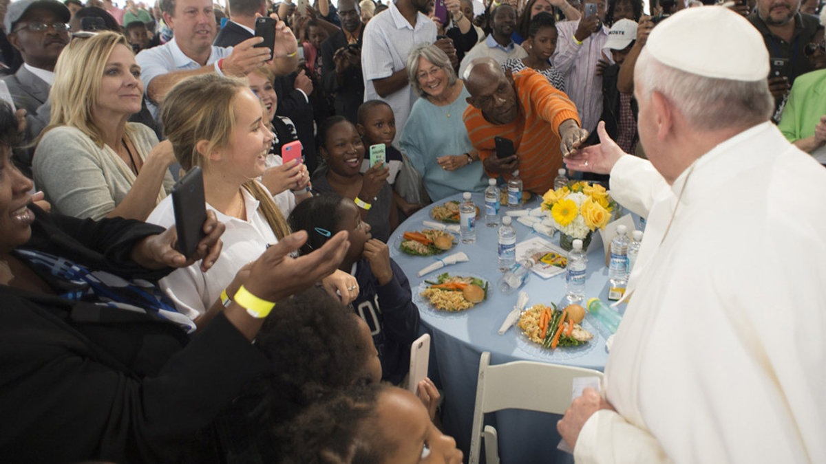 PAPA FRANCESCO POVERI