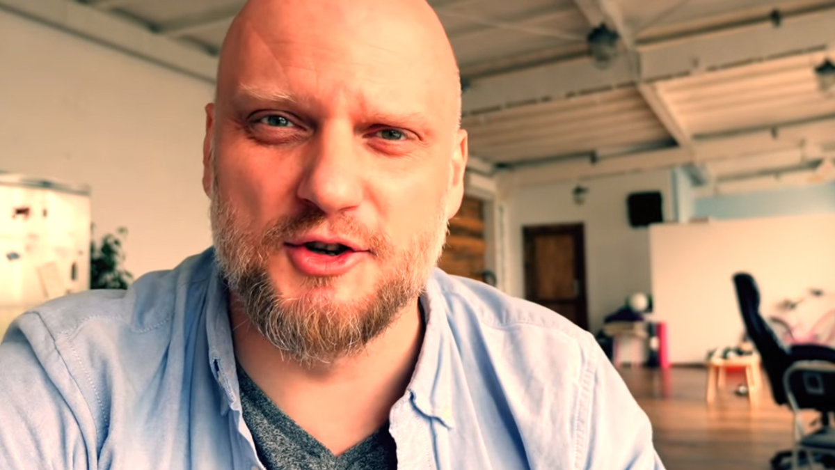ADAM SZUSTAK