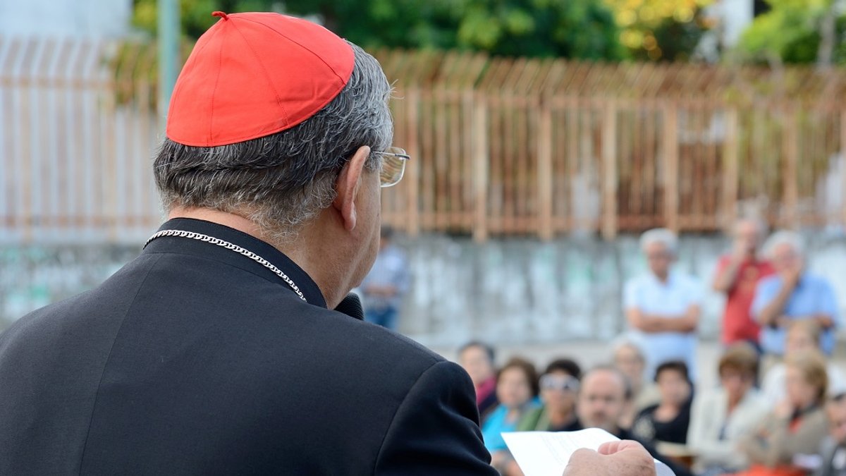 Cardinal Sepe during a religious ceremony