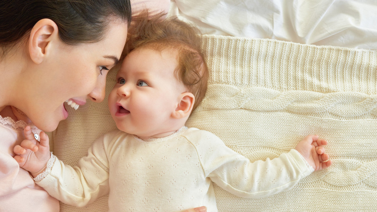 MOM,BABY,NEWBORN