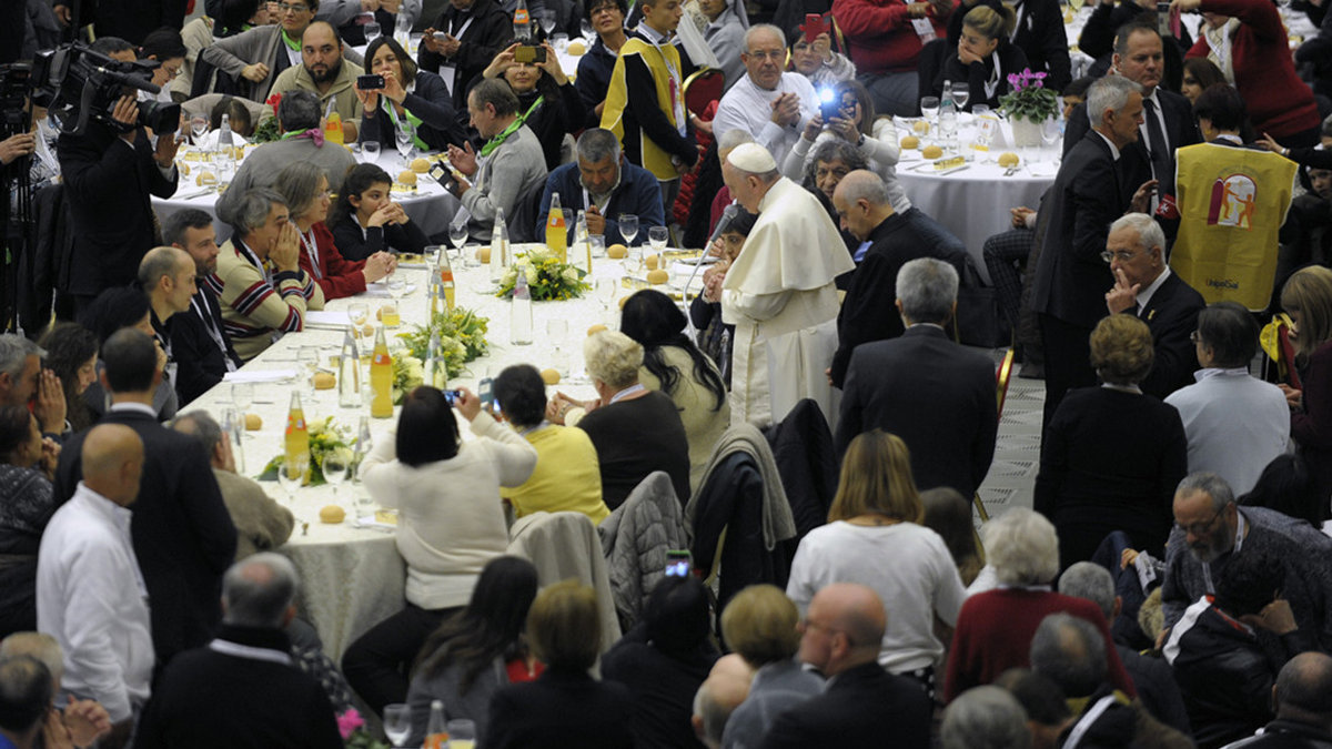 PAPA FRANCESCO POVERI