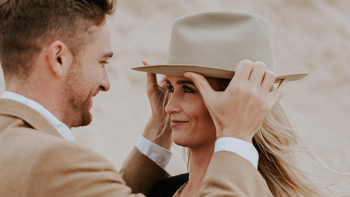 web3-couple-love-smile-happiness-brooke-cagle-unsplash-cc0 (1)