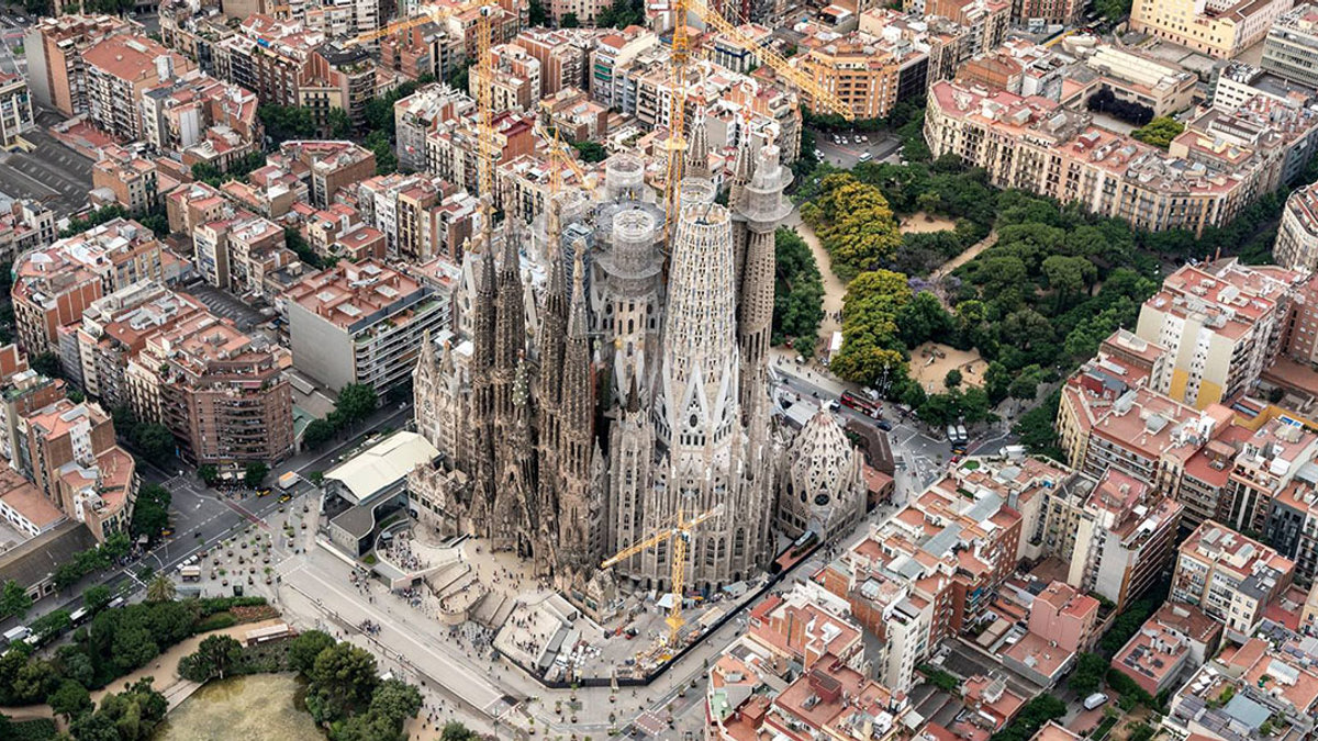 WEB3-BARCELONA-SPAIN-SAGRADA FAMILIA-CATHEDRAL-Facebook-BasilicadelaSagradaFamilia