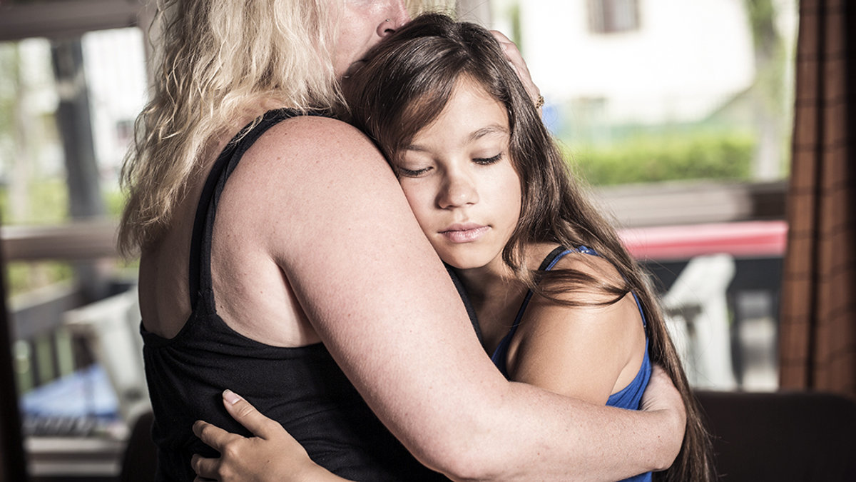 COMFORTING DAUGHTER