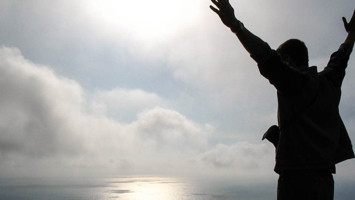 YOUNG MAN,OCEAN,SUN