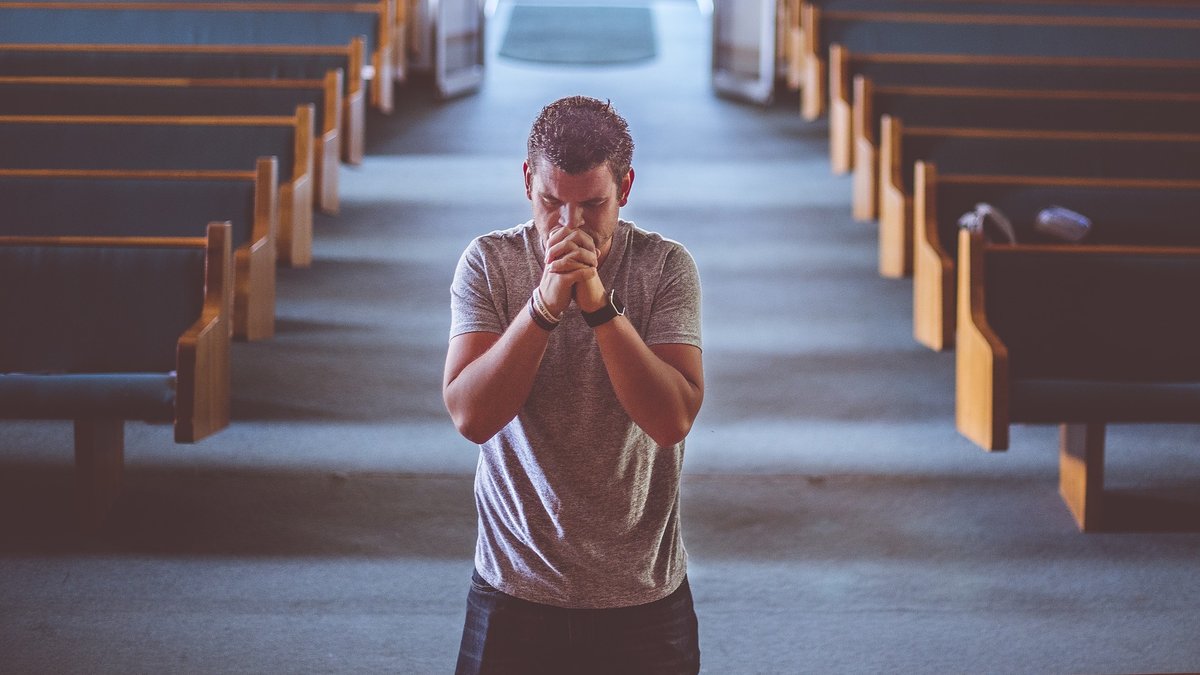praying-2179326_1920
