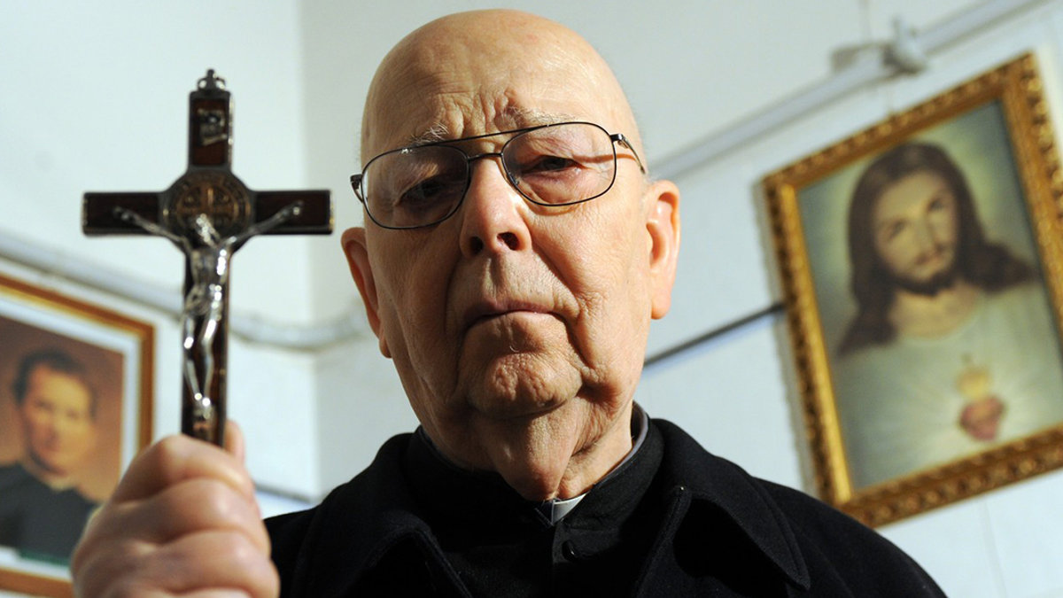 GABRIELE AMORTH É CONSIDERADO POR MUITOS COMO O EXORCISTA MAIS FAMOSO DA IGREJA