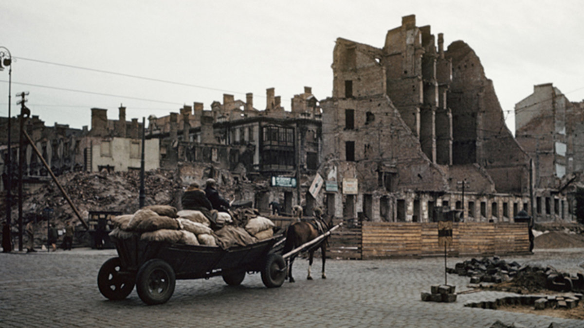 KOLOROWE ZDJĘCIA ZRUJNOWANEJ WARSZAWY 1947