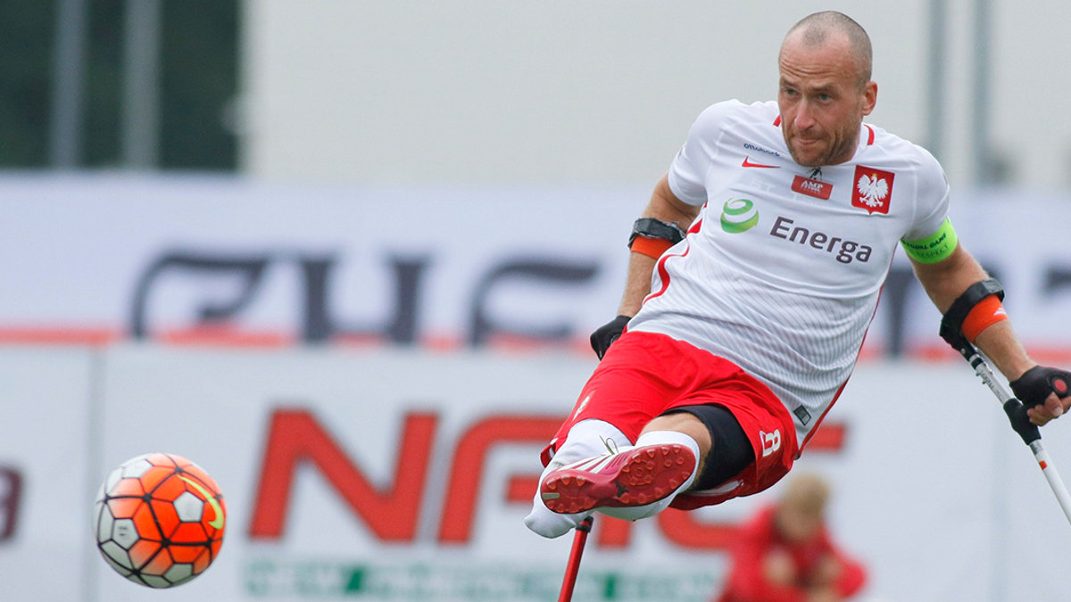 PRZEMYSŁAW ŚWIERCZ, AMP FUTBOL