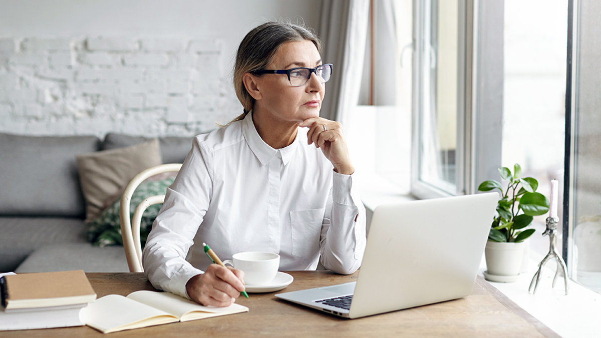 WORKING WOMAN