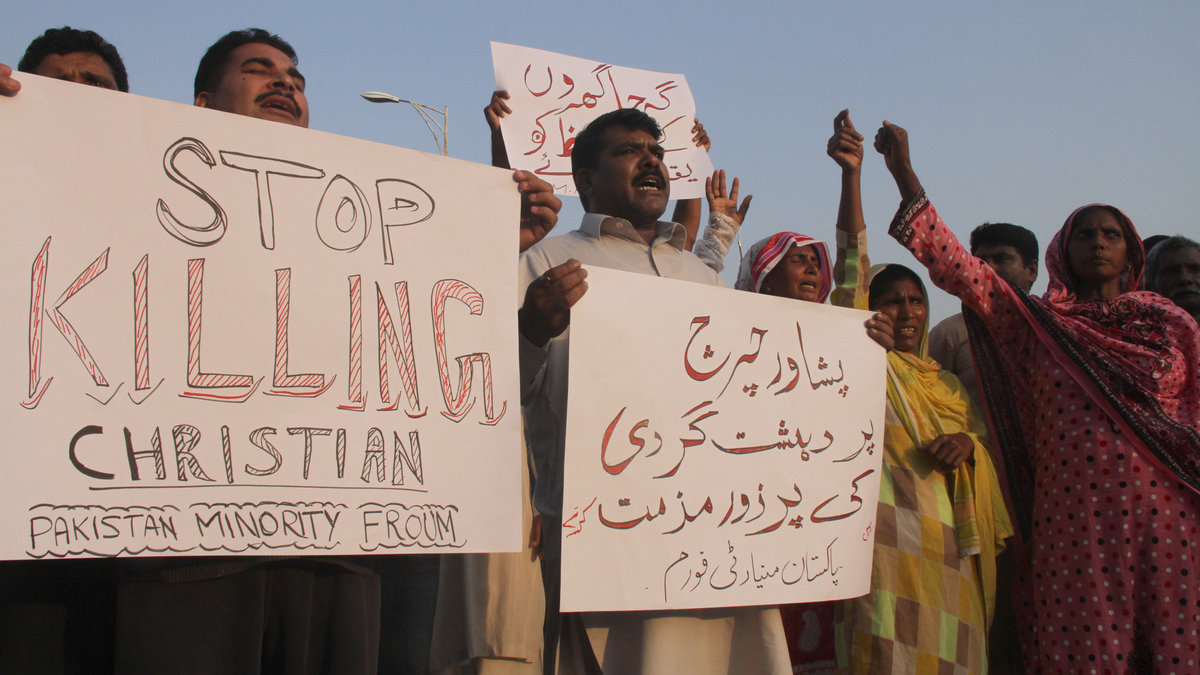 Pakistani Christians protest Peshawar church attack
