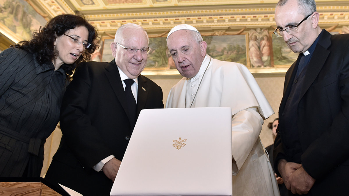 POPE FRANCIS REUVEN RIVLIN