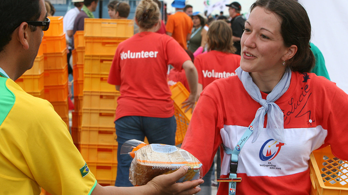 VOLUNTEER
