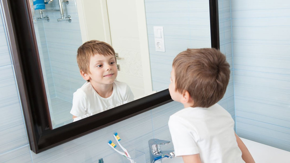 web3-kids-example-happy-smile-ideas-advice-gallery-shutterstock_1176656371-ruslan-shugushev-ai