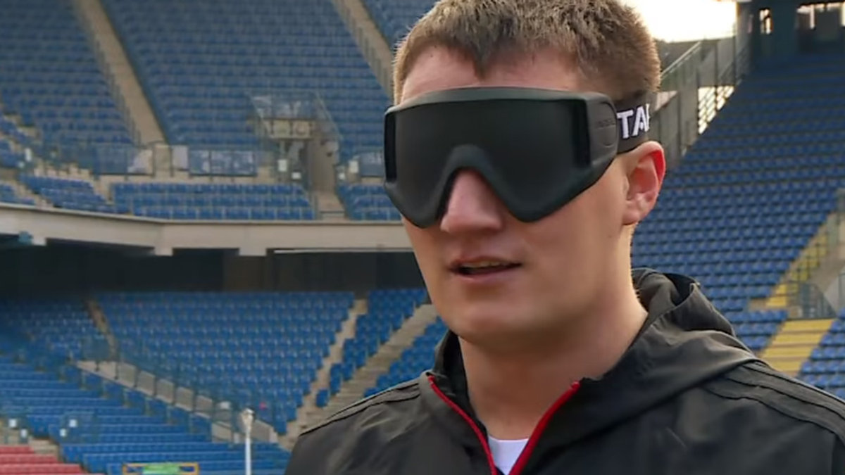 MARCIN RYSZKA, NIE WIDZĄC PRZESZKÓD