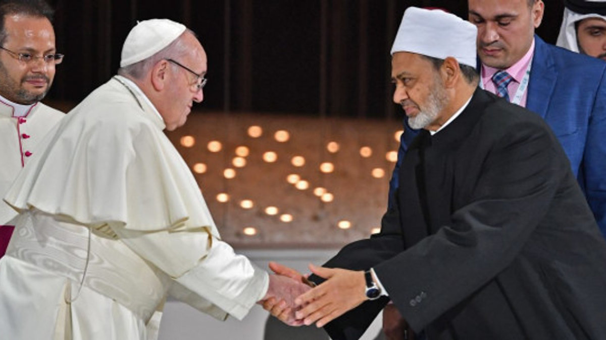 PAPA IMAM EMIRATI ARABI