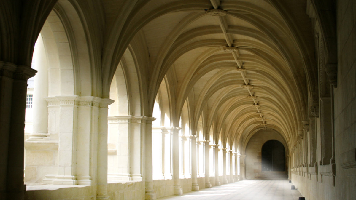 CHIOSTRO FONTEVRAULT ABBAZIA VALLE DELLA LOIRA