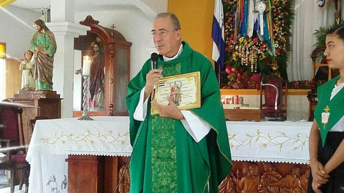 EDWIN ROMAN