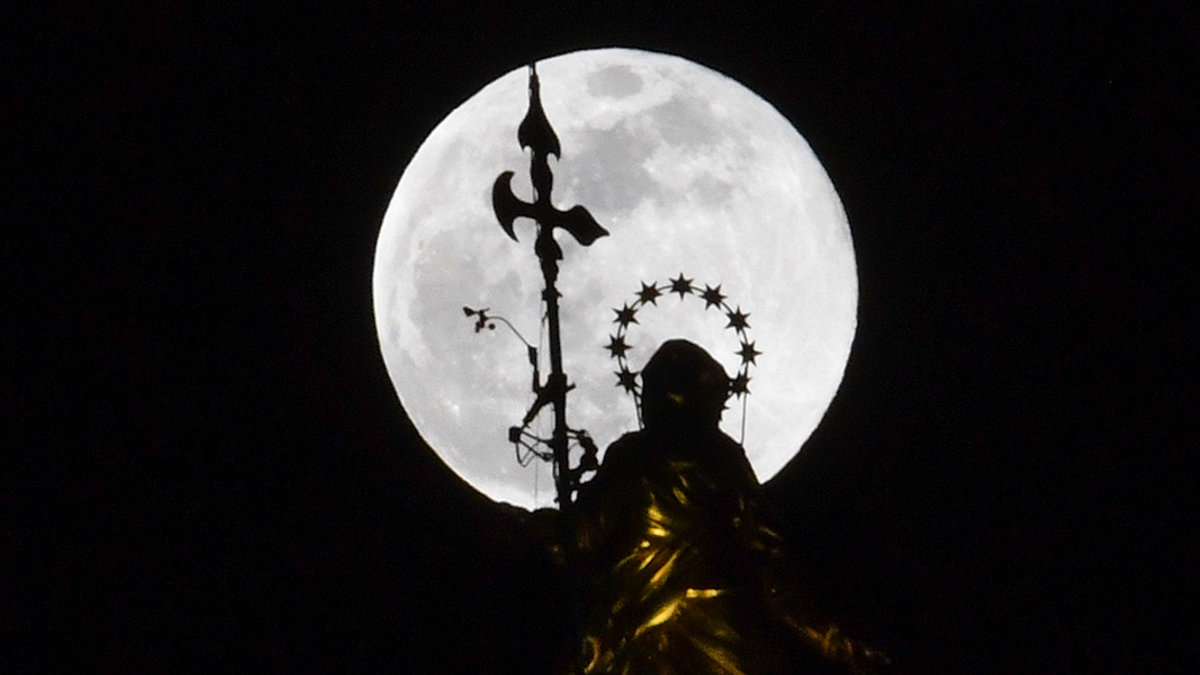 MOON