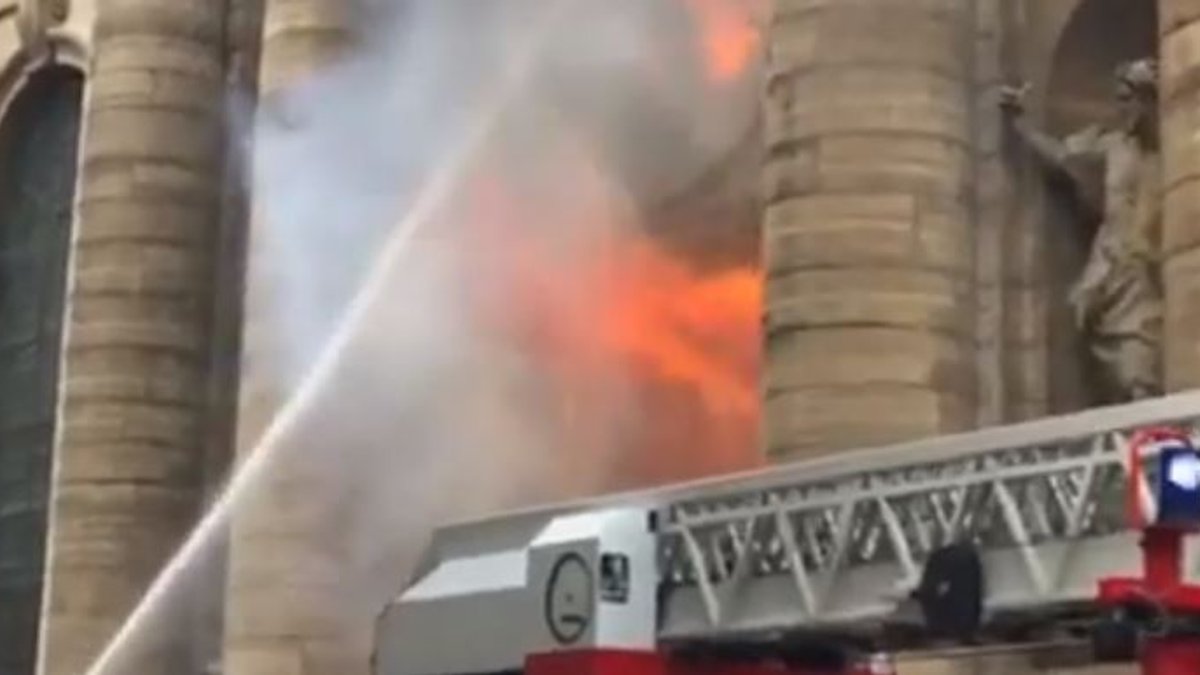 Incendie à l’église Saint-Sulpice (Paris)