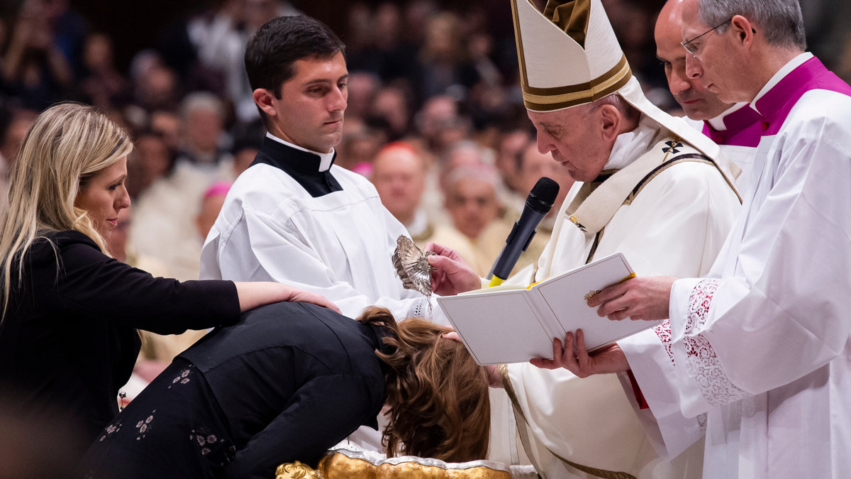 VATICAN POPE HOLY MASS EASTER VIGIL