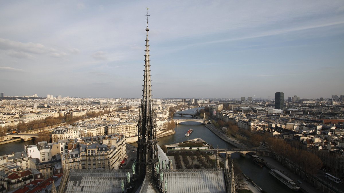fleche-notre-dame-de-paris-e1555441630302.jpg