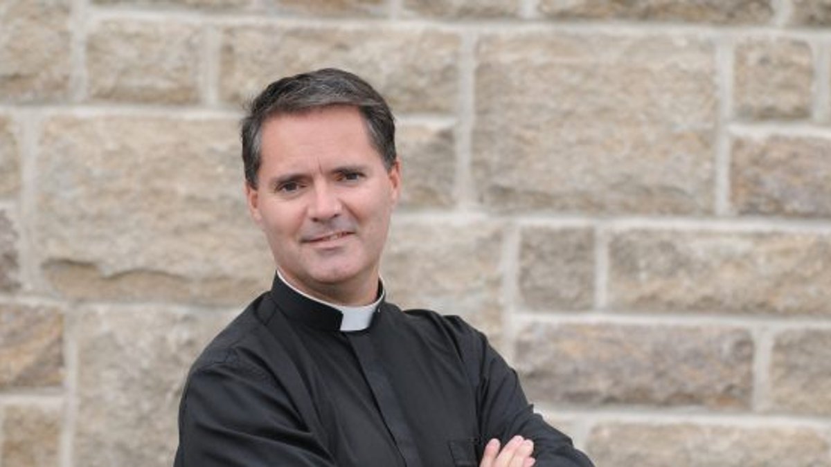 pc3a8re-james-mallon-e1554468299532.jpg